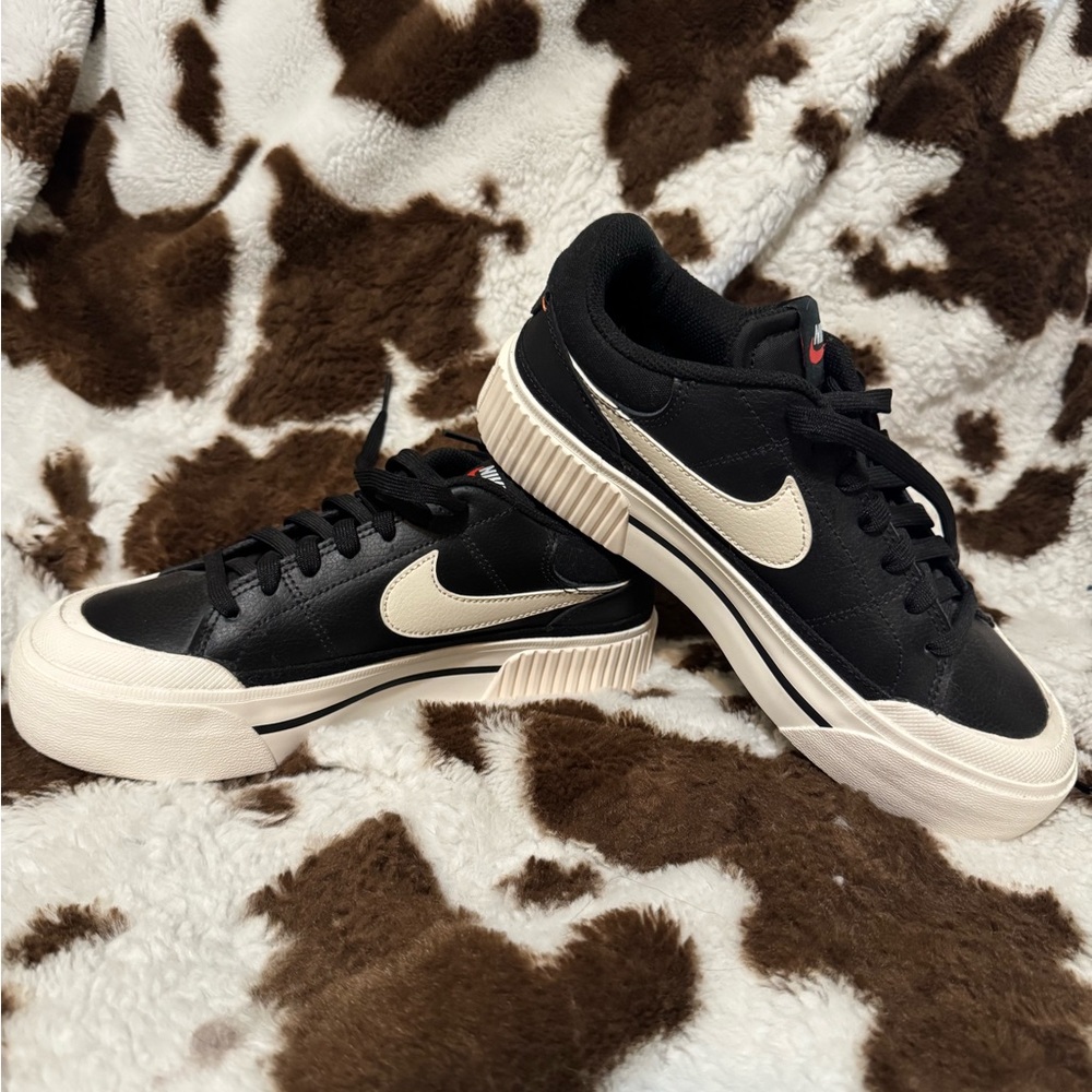 Nike Black and Cream Women's Sneakers
